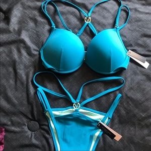 Victoria’s Secret Bikini set